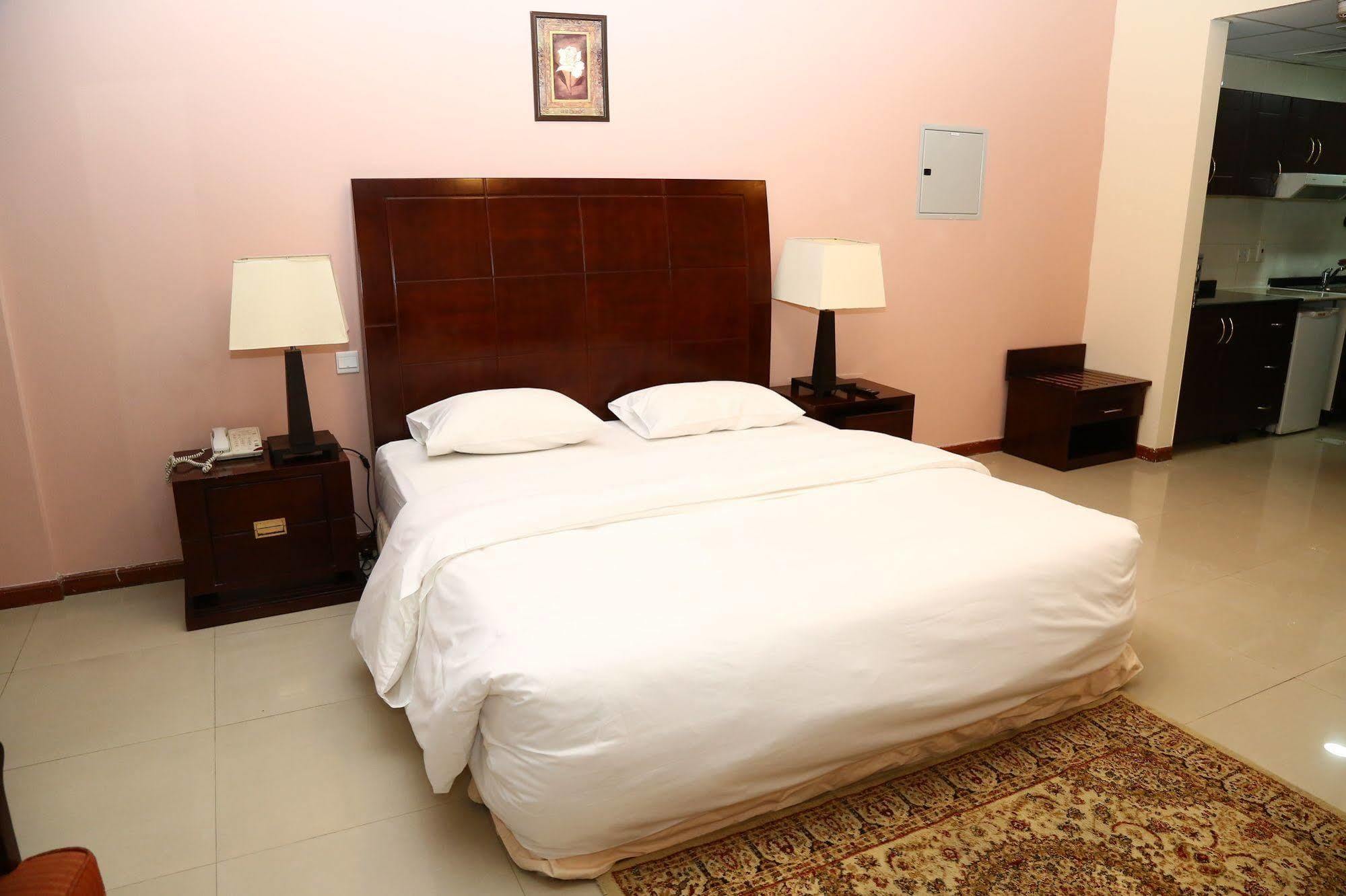 Golden Square Hotel Apartments Dubaj Kültér fotó